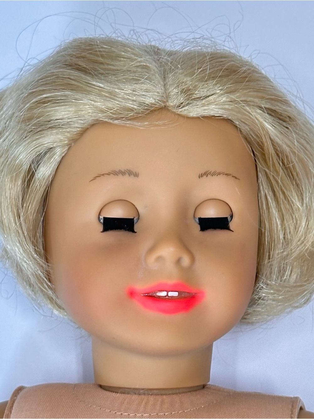 2014 American Girl Blonde Hair Blue Eyes 18" Doll With Cloth Body Needs TLC Nude - Picture 8 of 15